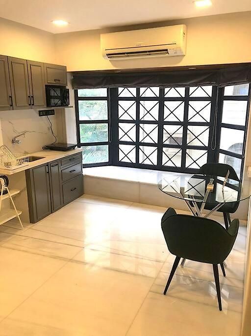 New Boutique 1 Bhk In Bandra, Off Pali Hill *