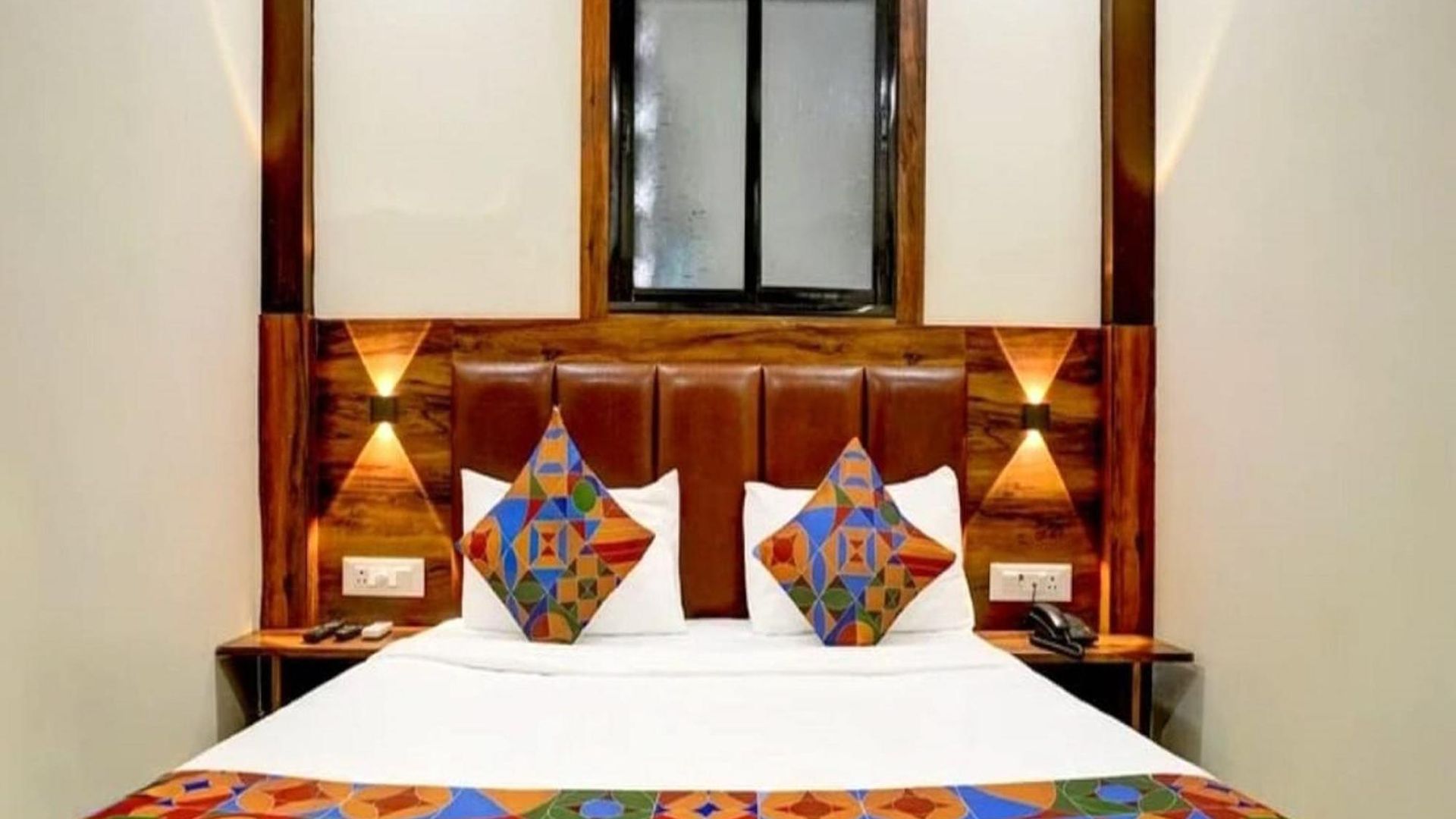 Golden Sands Near T2 International Airport * Mumbai