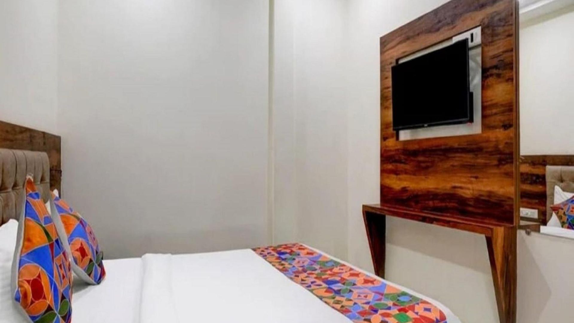 Golden Sands Near T2 International Airport Apartment