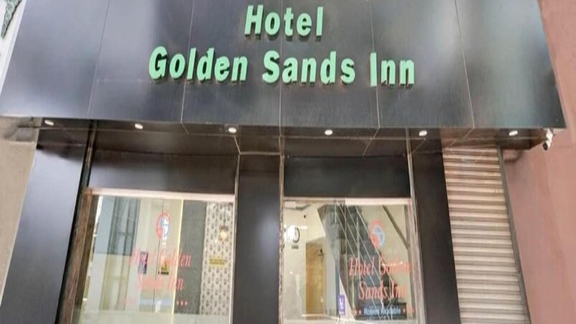 Golden Sands Near T2 International Airport * Mumbai