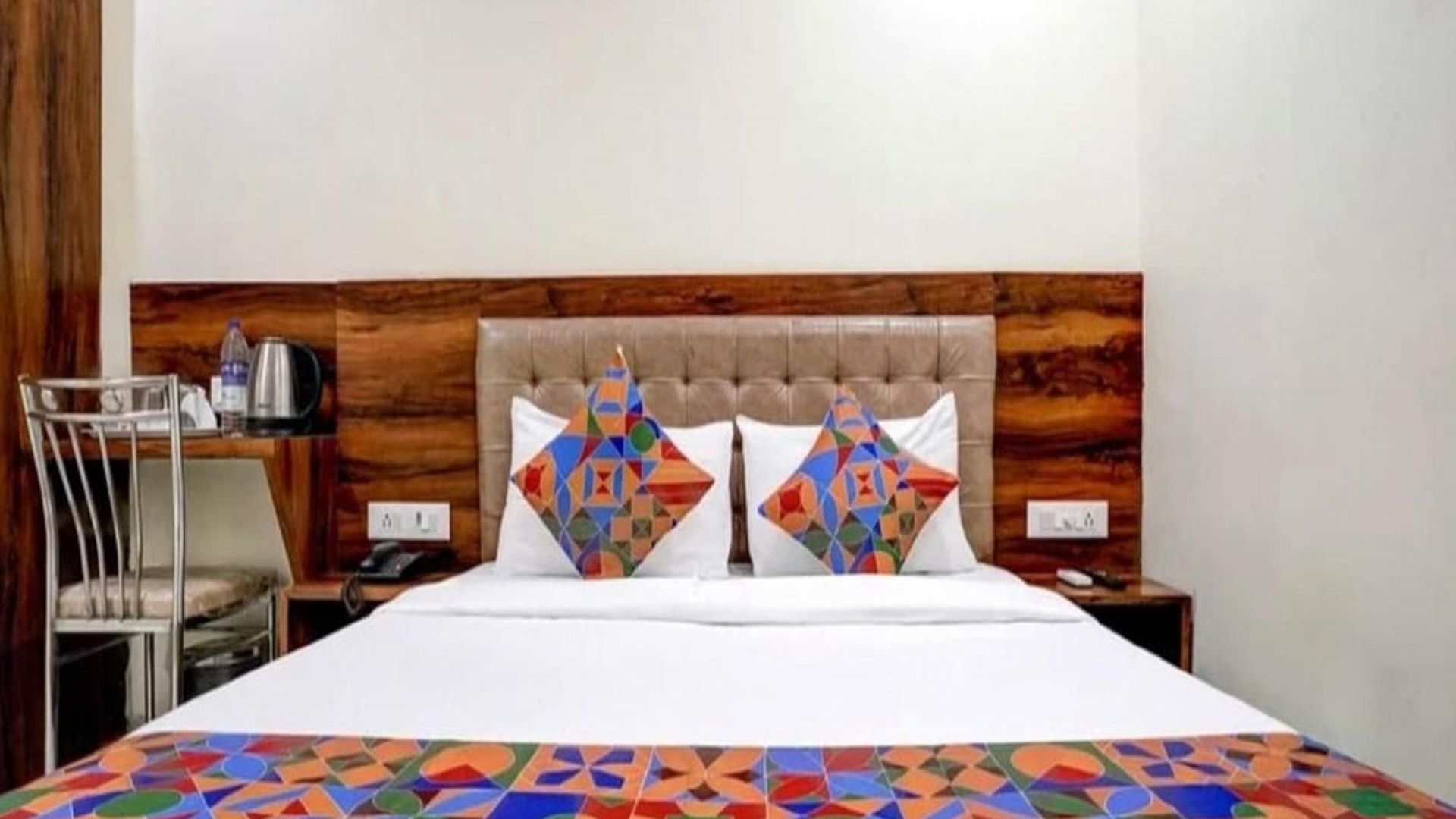 Golden Sands Near T2 International Airport * Mumbai