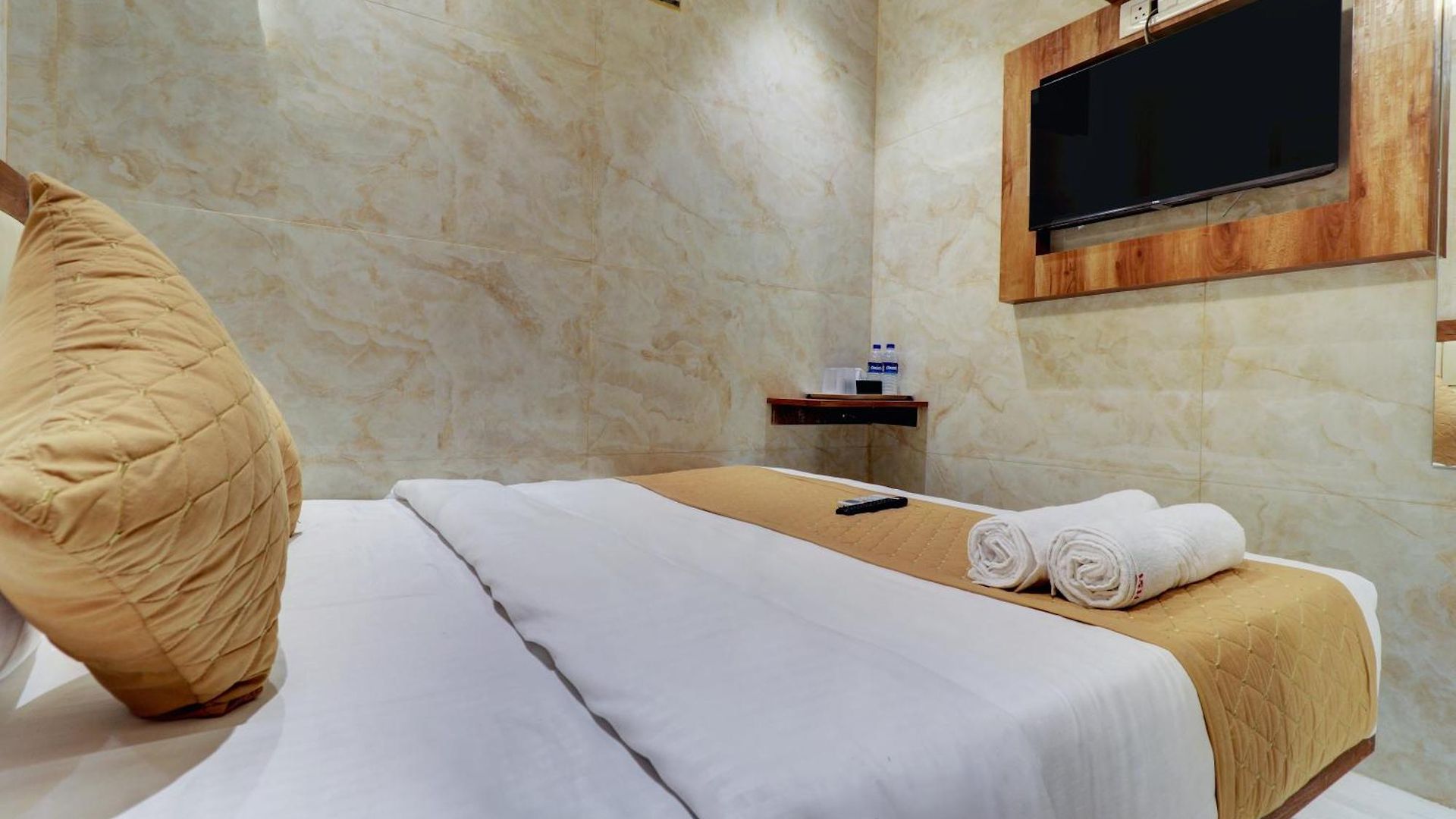 Hotel Omega