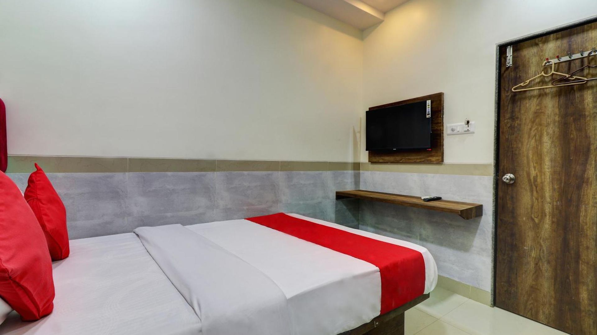 Hotel New Balaji Residency 3*