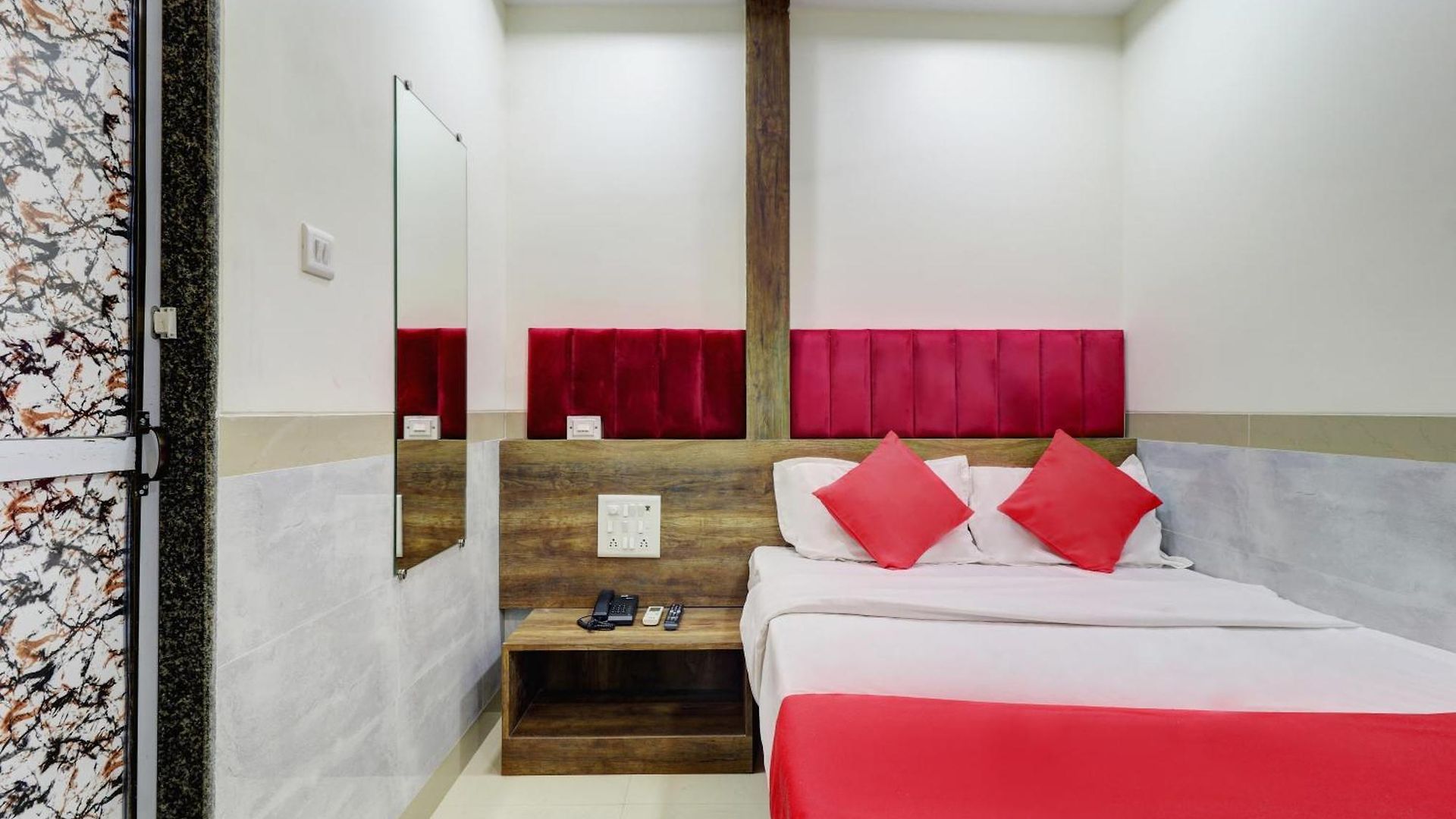 Hotel New Balaji Residency 3*