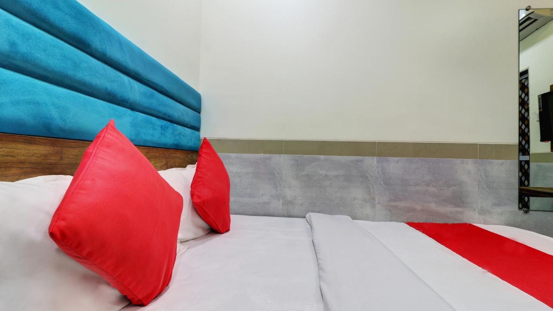Hotel New Balaji Residency 3*