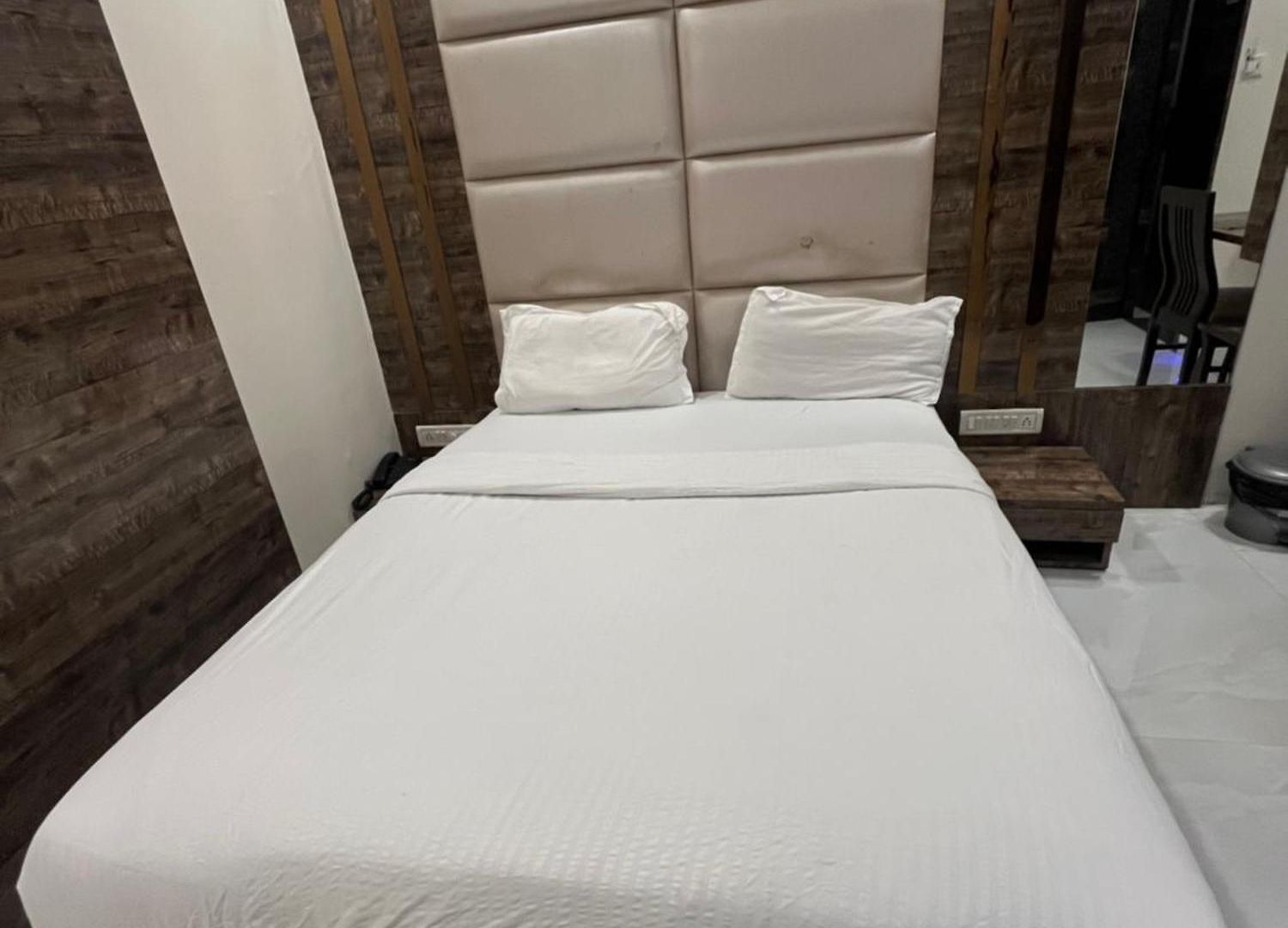 Magnetic Terminal-2 Hotel
