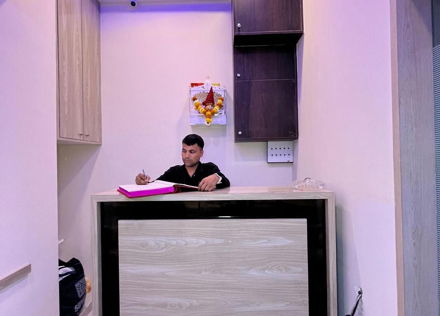 Hotel Parel Residency