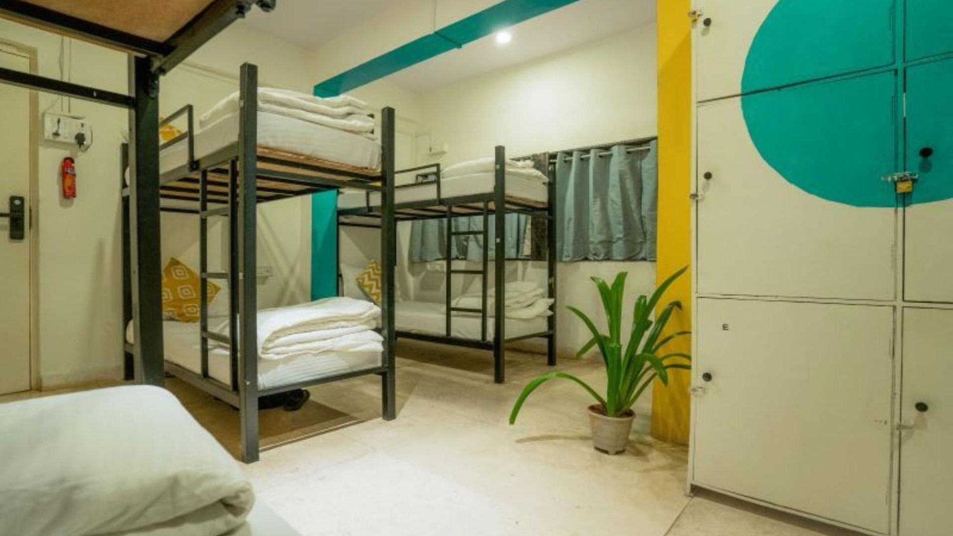 Locomo Hostel Express - Stay Work Eat