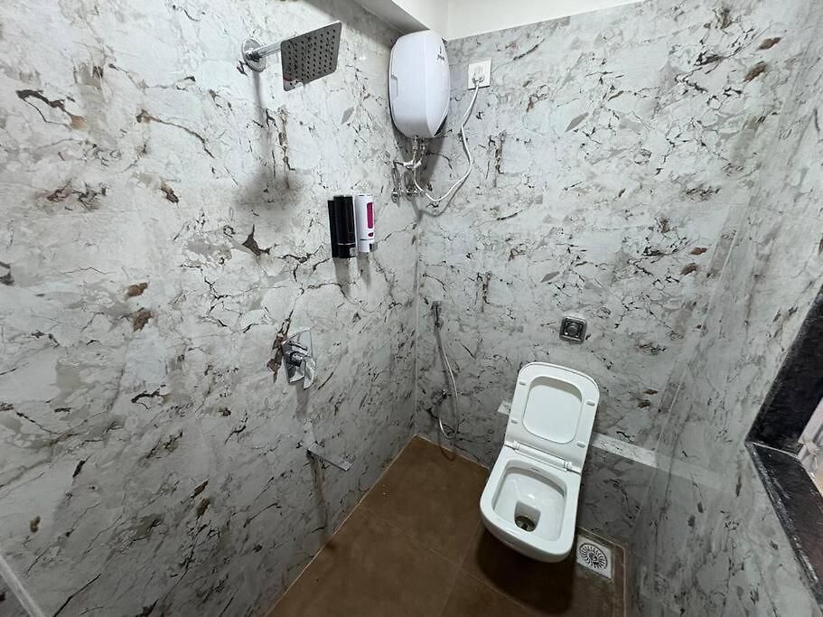 Apartment Chic - Bright 1 Bhk Close To Lilavati Hospital, Bandra West 602