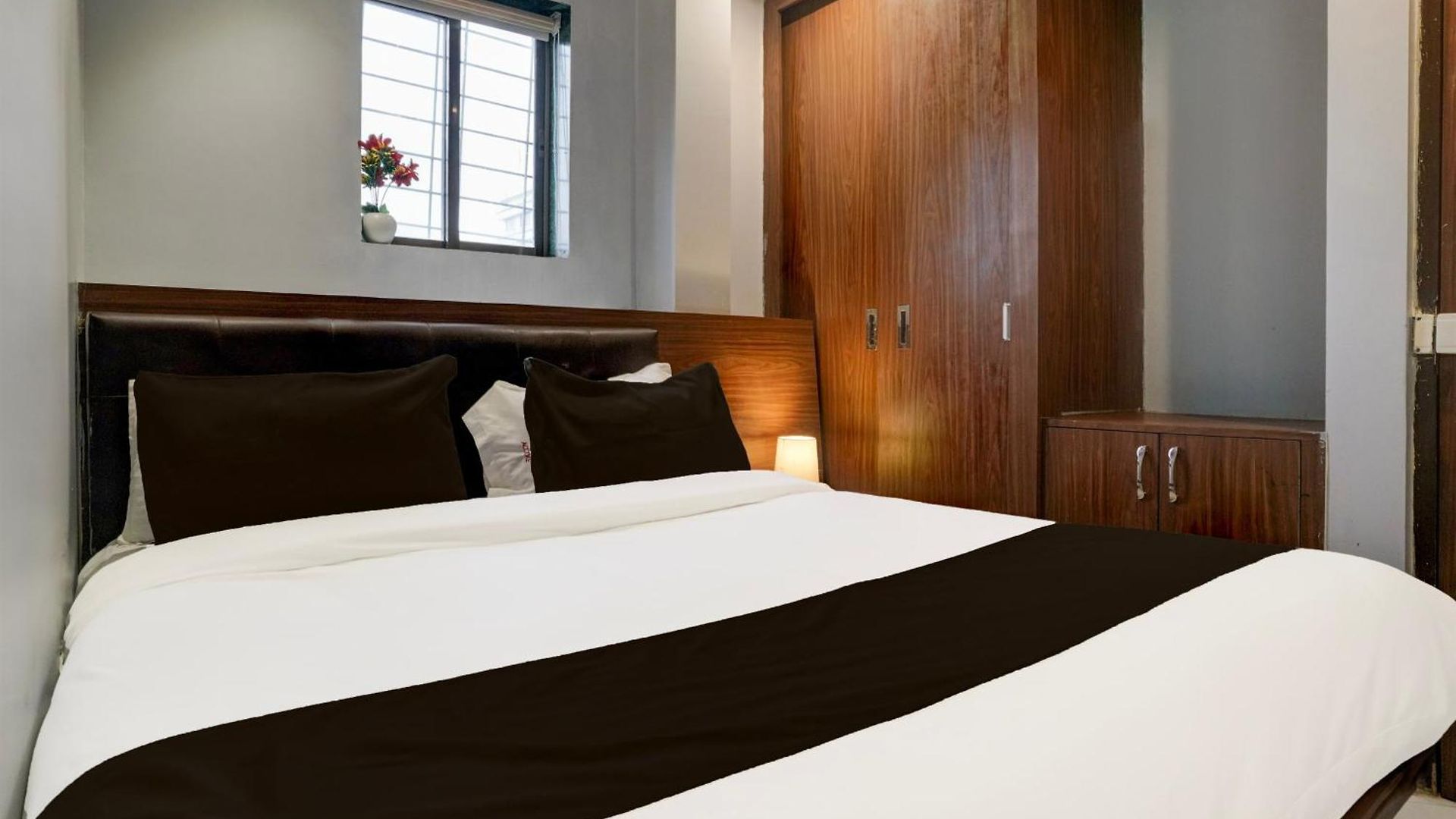 Super Oyo Hotel O Powai Inn Mumbai 4* Mumbai
