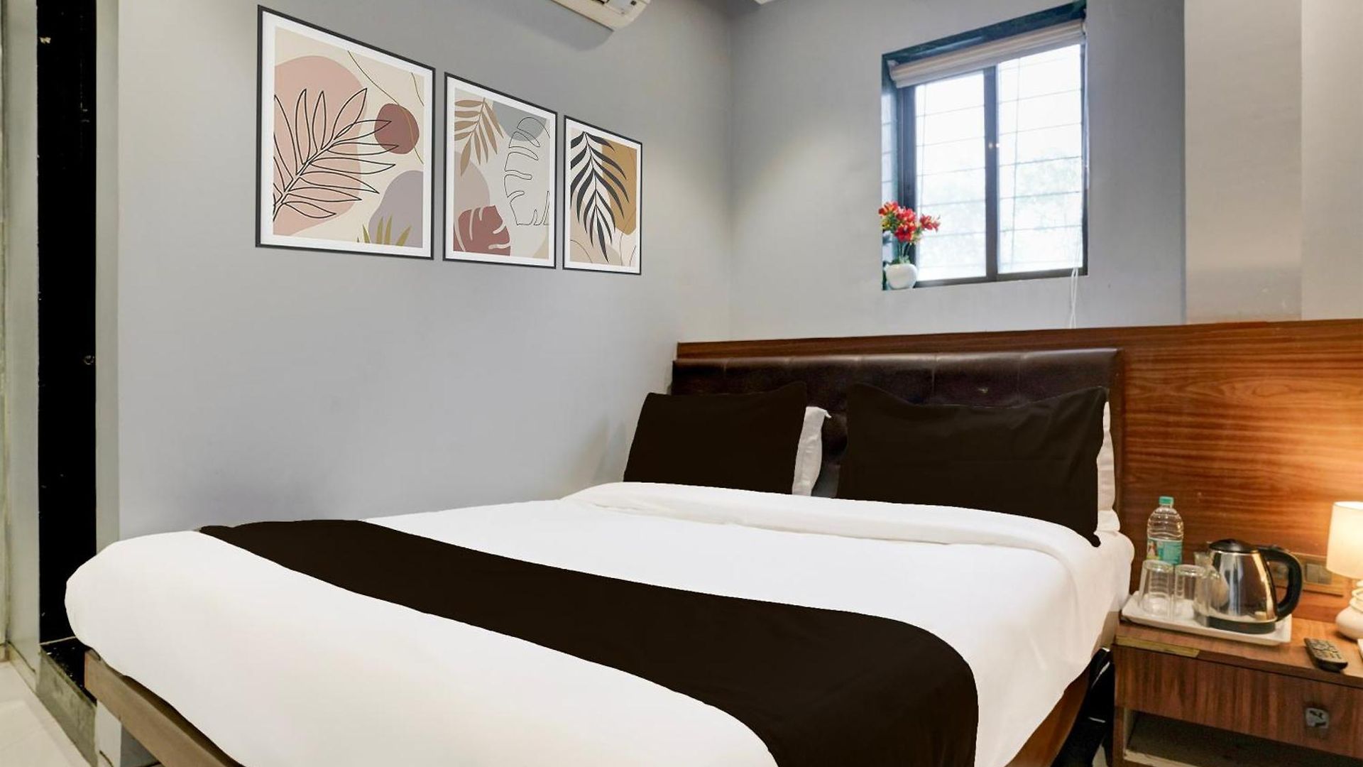 Super Oyo Hotel O Powai Inn Mumbai Hotel 4*