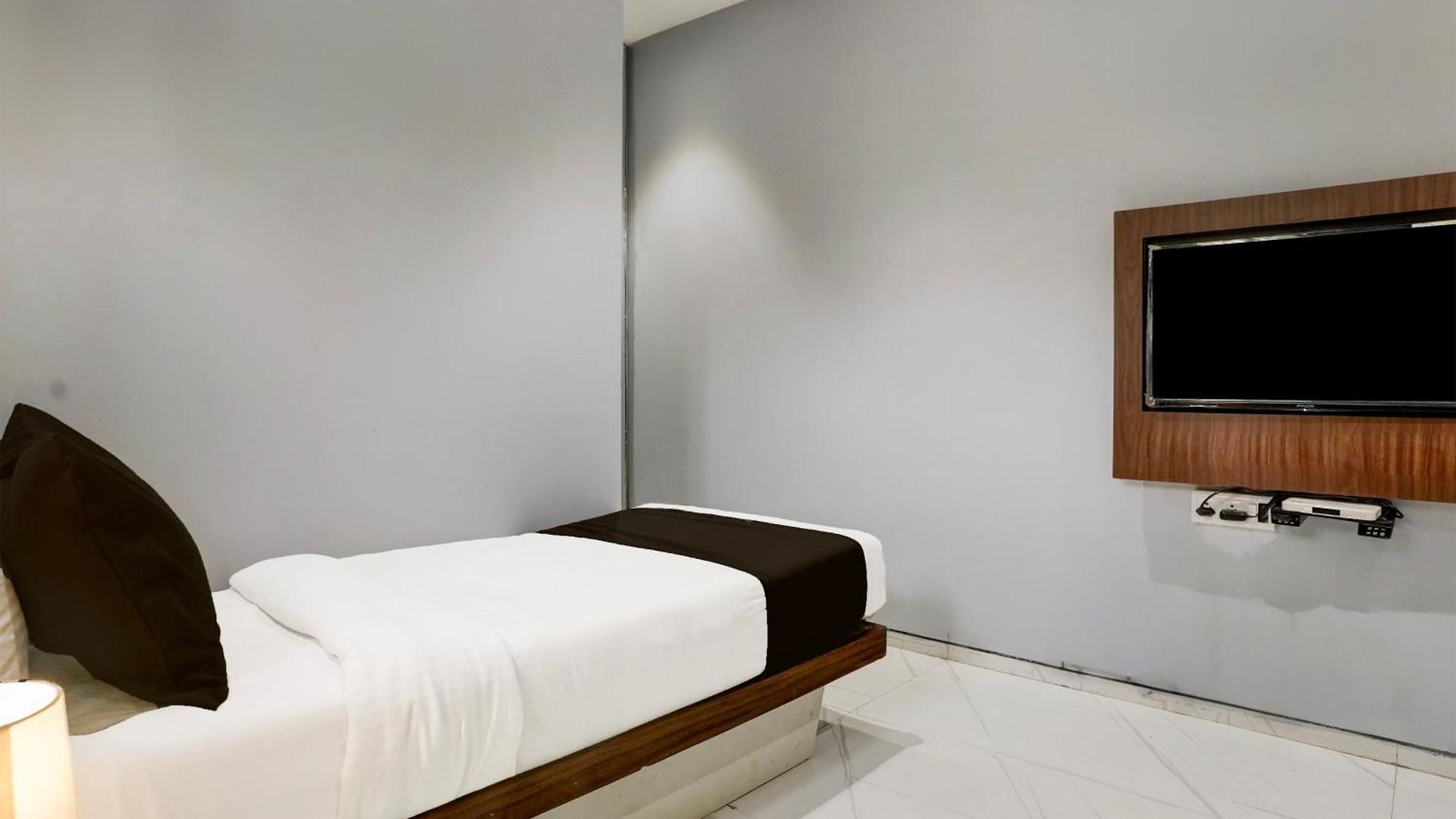 Super Oyo Hotel O Powai Inn Mumbai 4*