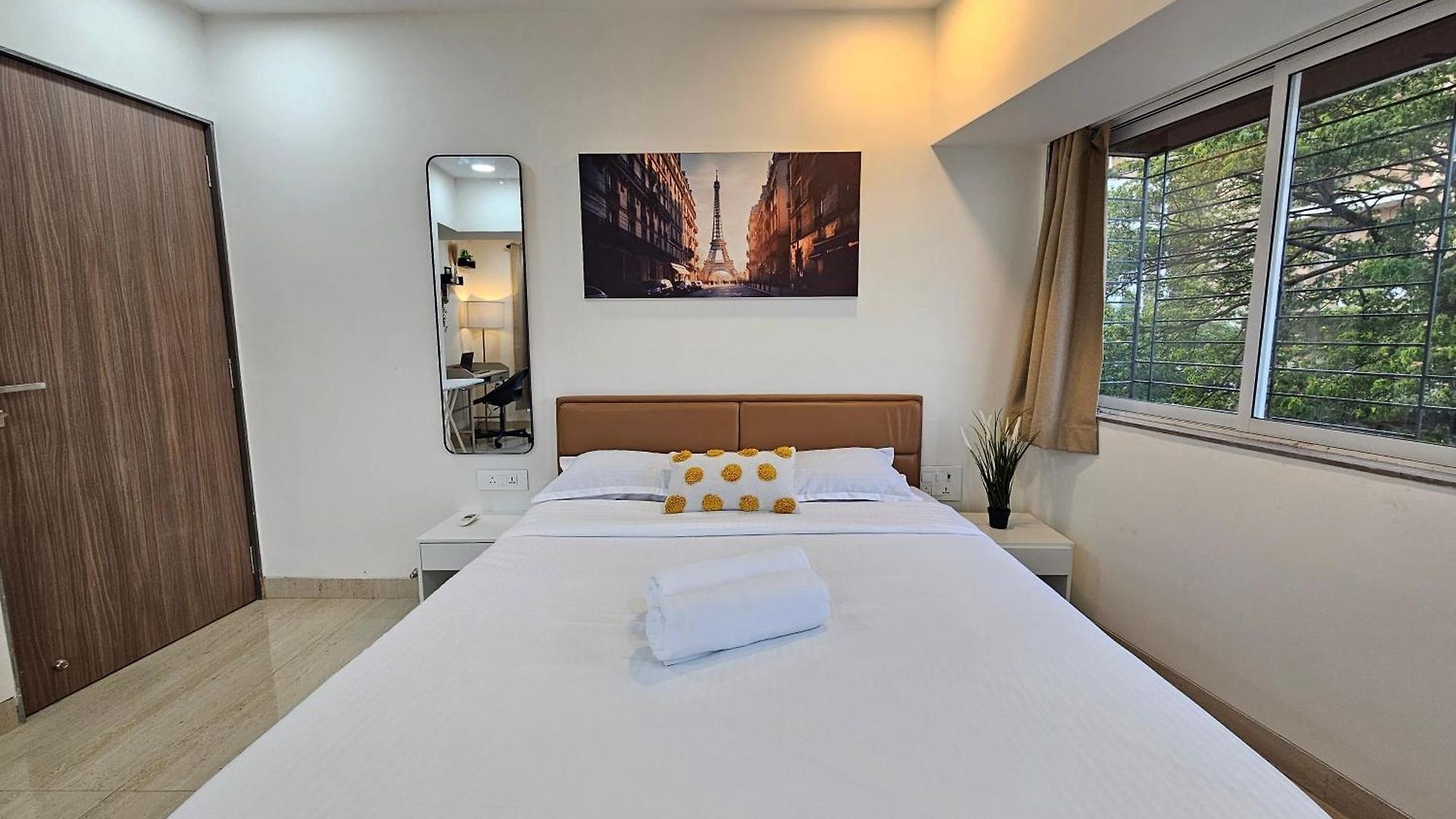 Apartment Lite - Khar West