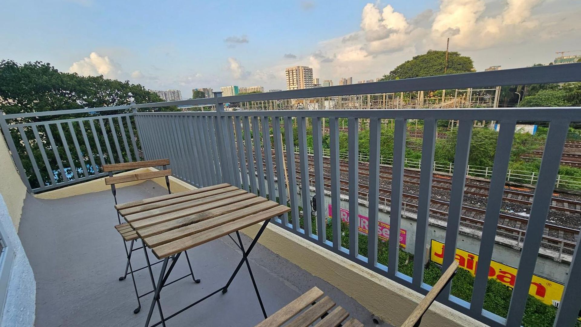 Lite - Khar West Apartment Mumbai