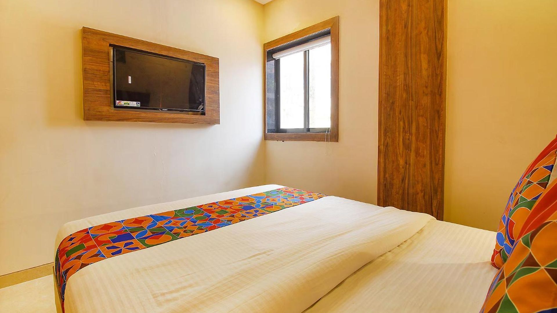 Fabhotel Peninsula - Nr Csmt Station
