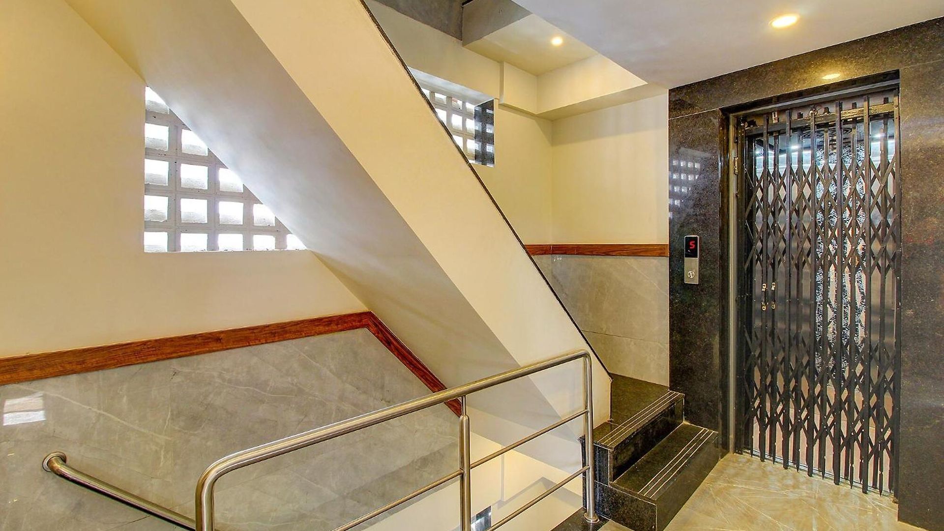 Fabhotel Peninsula - Nr Csmt Station Guest house 3*