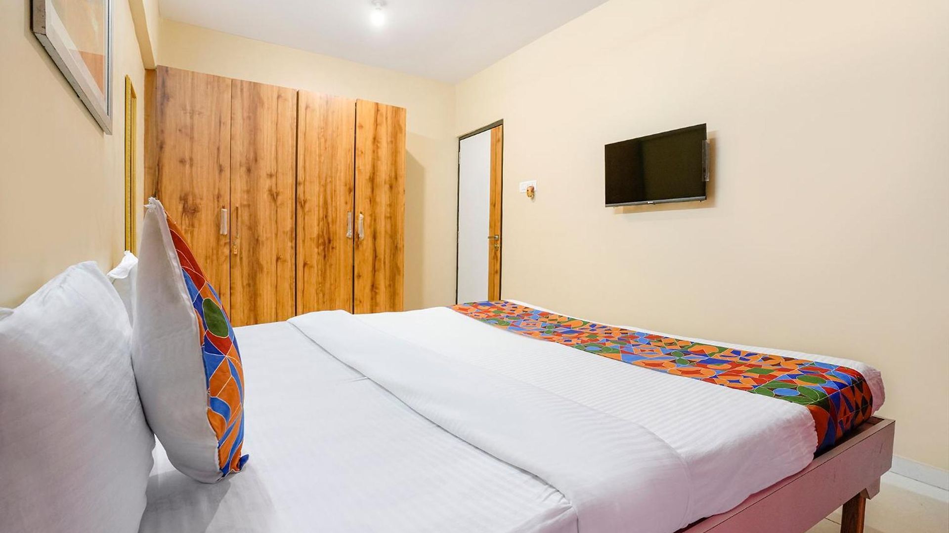 Fabhotel Welcome Apartments - Nr Mumbai International Airport 3*