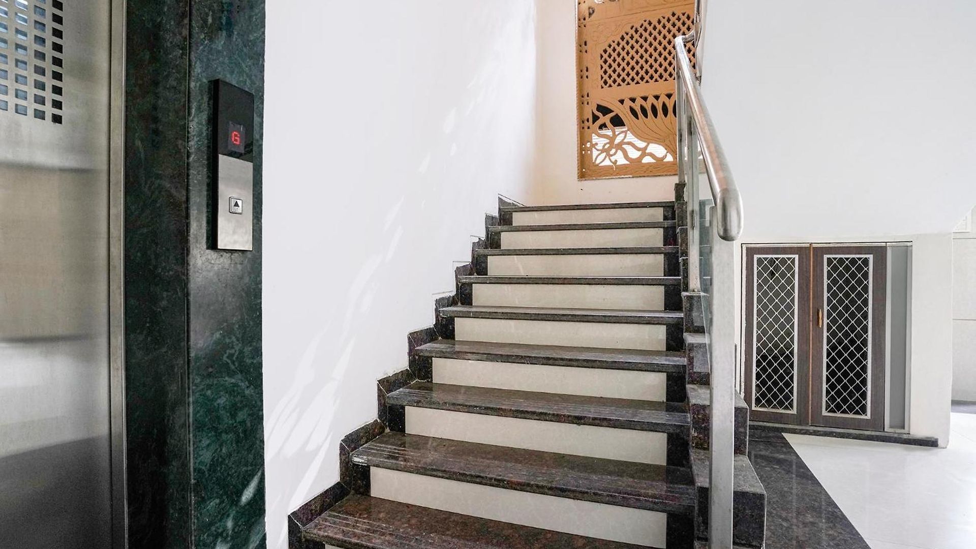 Hotel Fabhotel Welcome Apartments - Nr Mumbai International Airport Mumbai