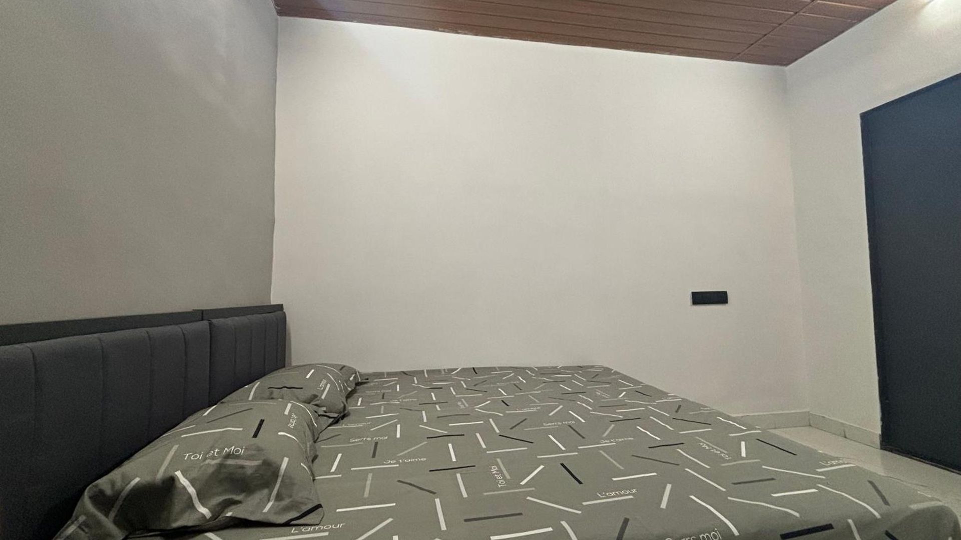 Aqua International Airport Bed & Breakfast