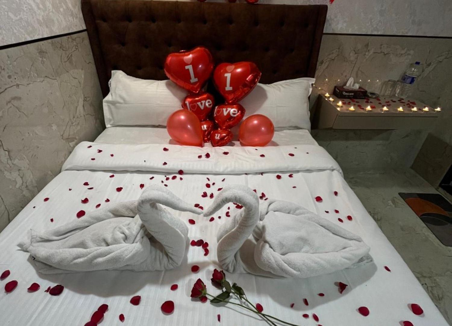 Hotel Newyork By Stayzy Mumbai