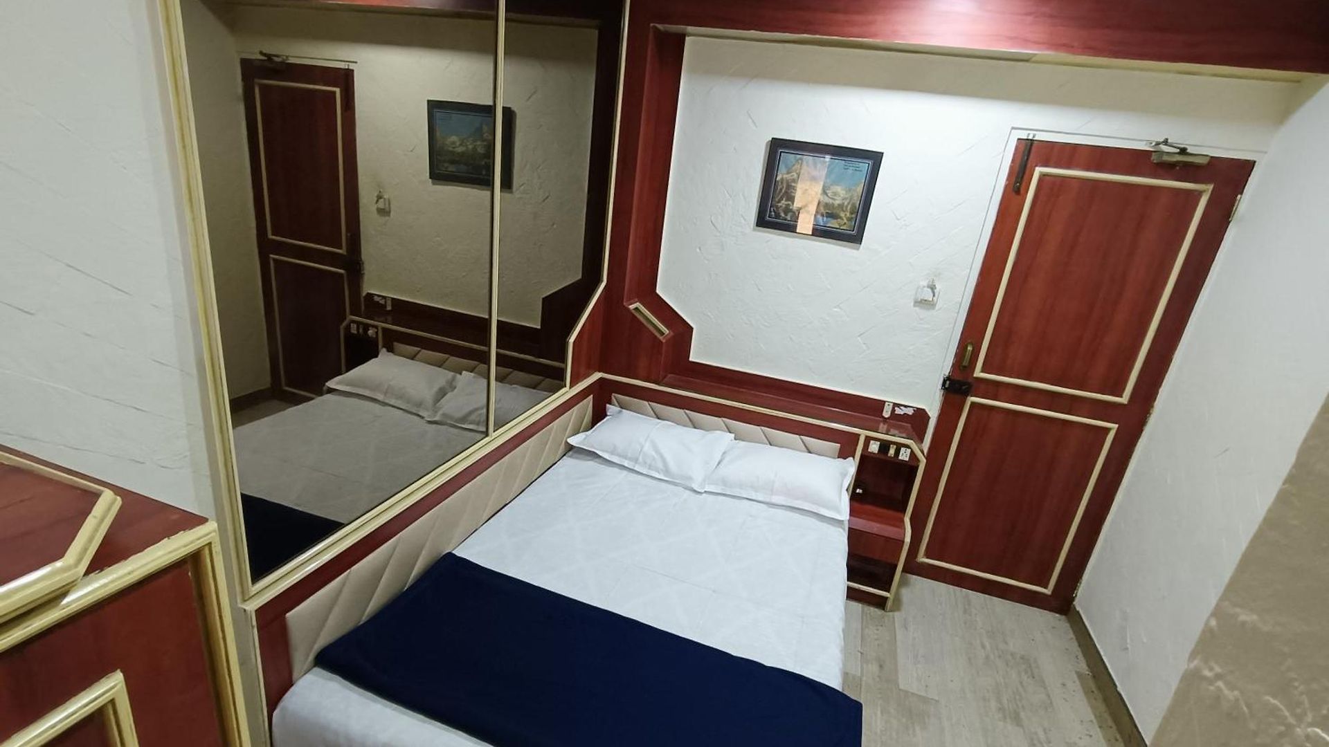 Hotel Platinum Residency Colaba