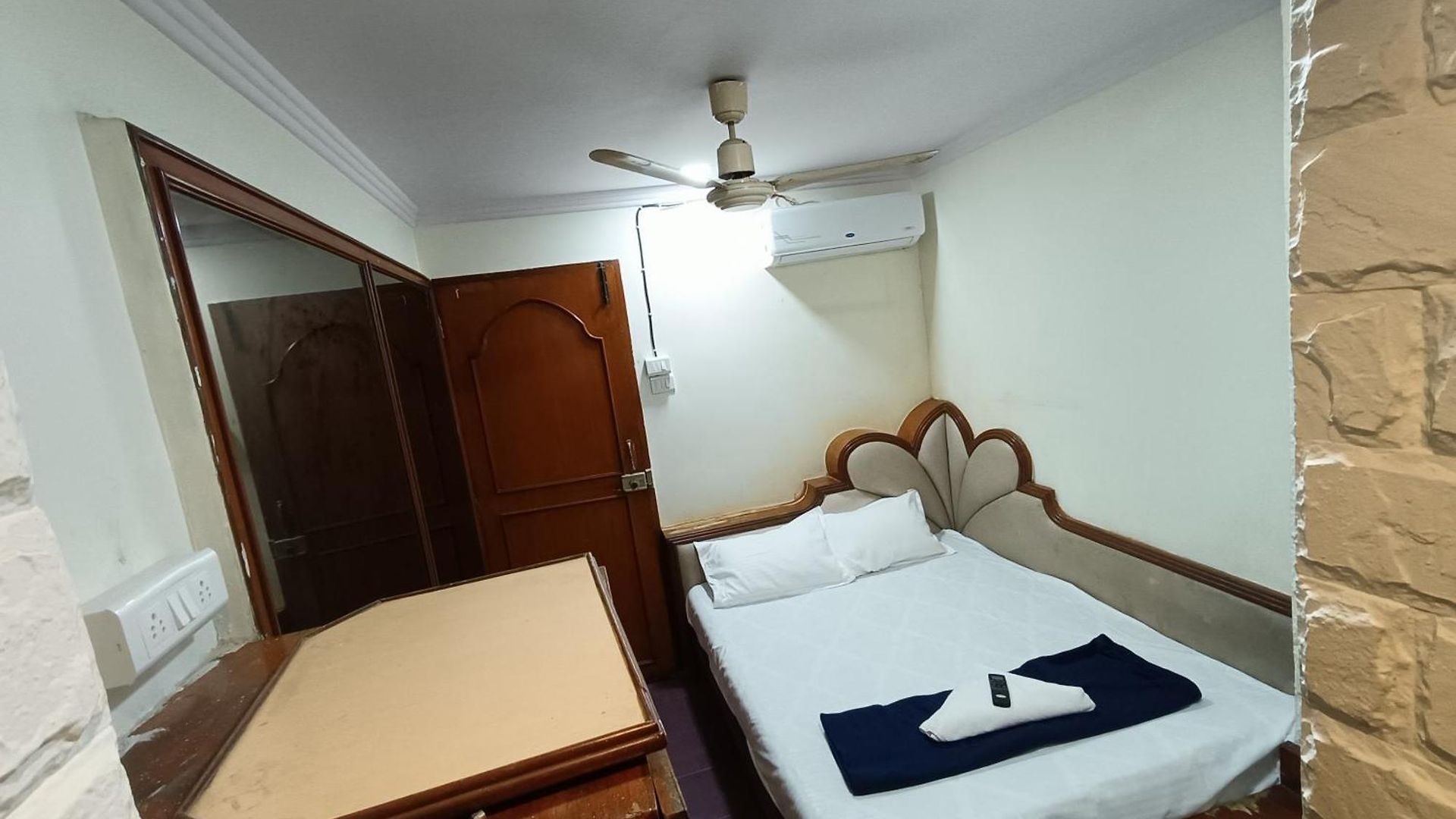 Platinum Residency Colaba Hotel