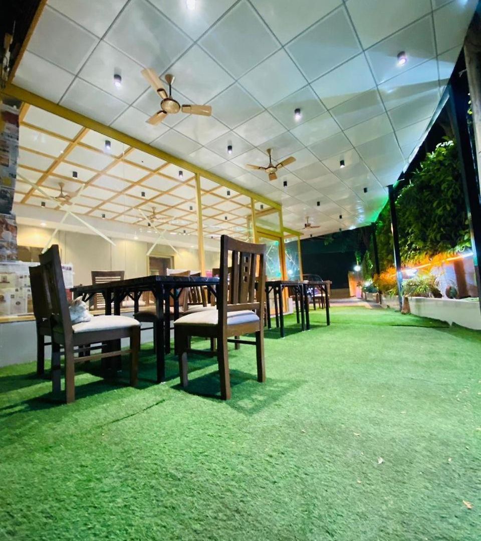Hotel Amber Choice International Airport