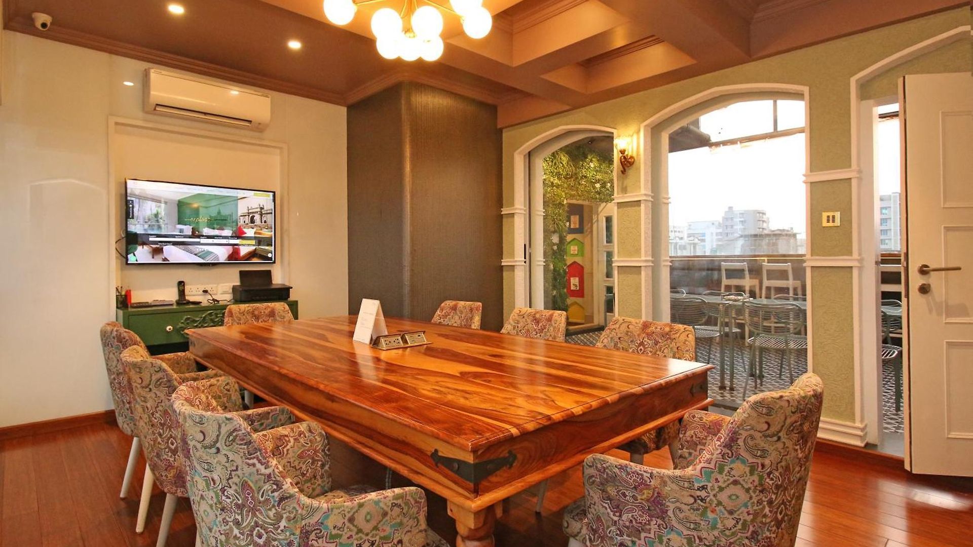Theory9 Premium Service Bandra Apartment