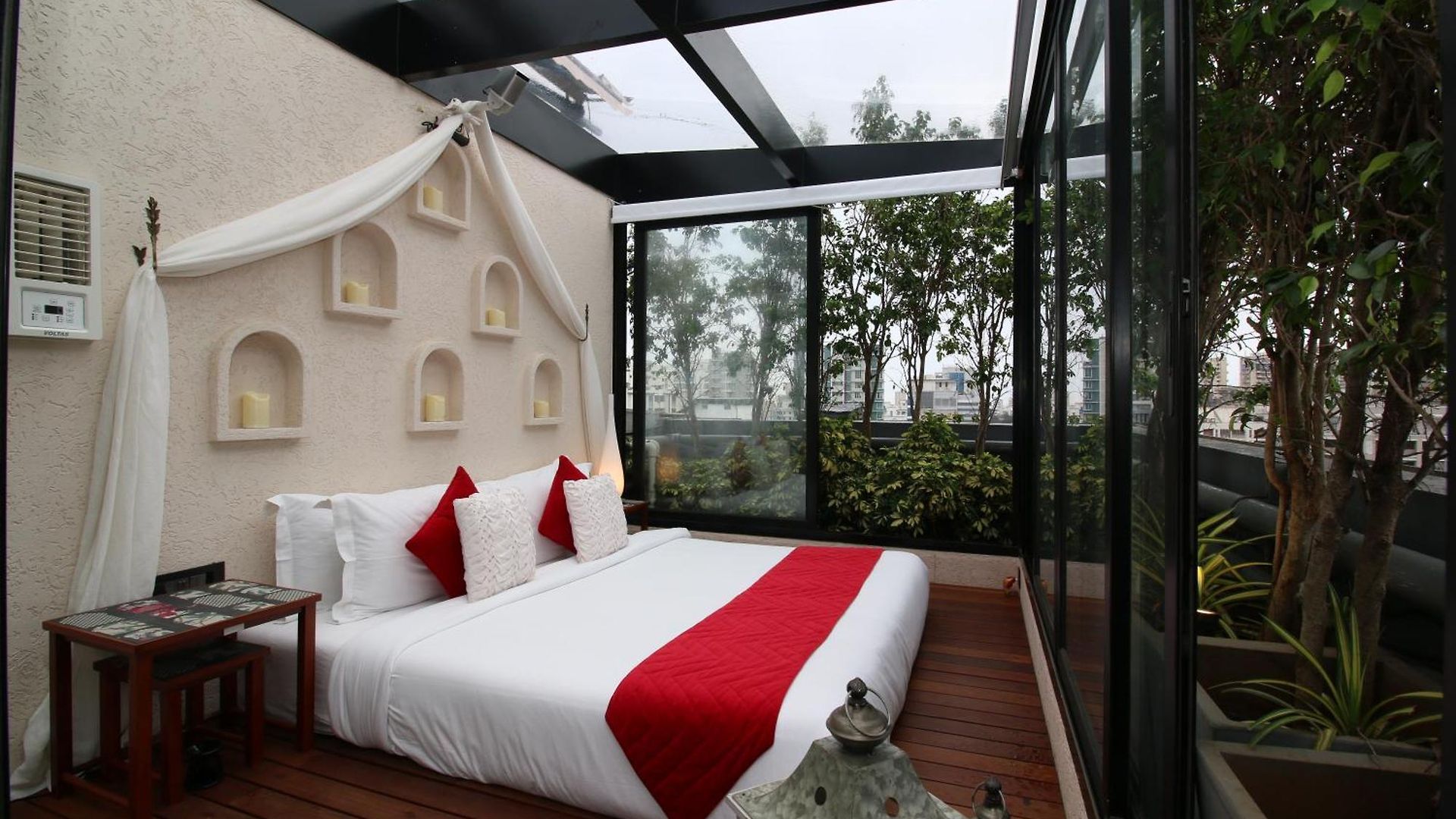 Theory9 Premium Service Bandra *