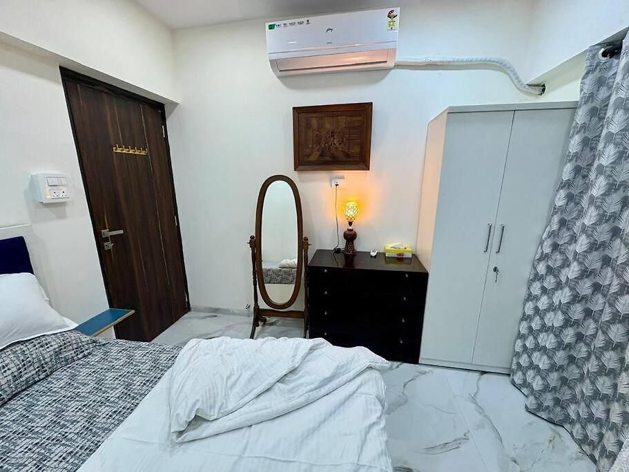 Cozy 1bhk With View In Bandra West 401