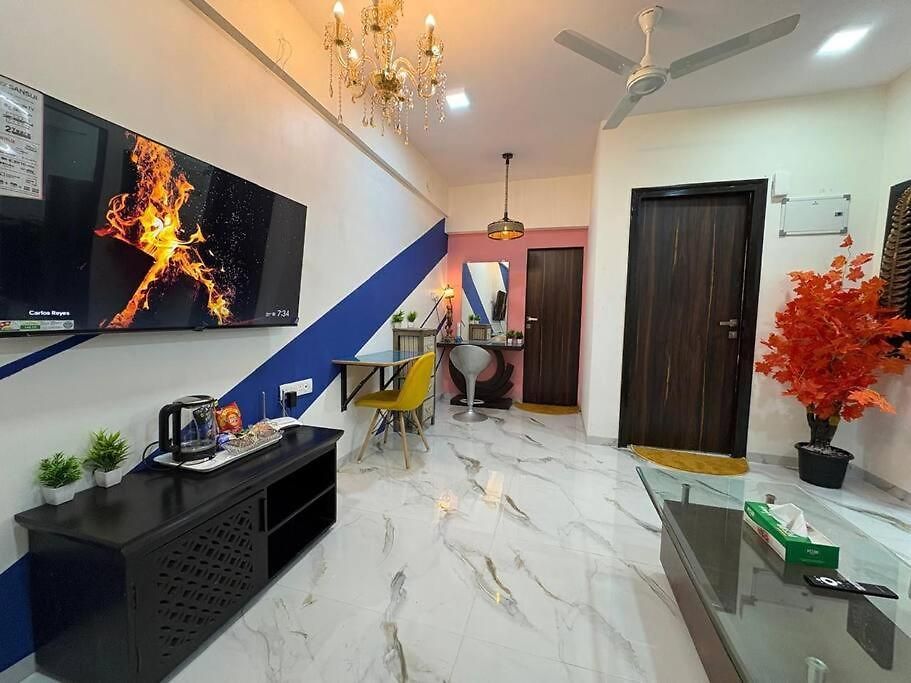 Cozy 1bhk With View In Bandra West 401