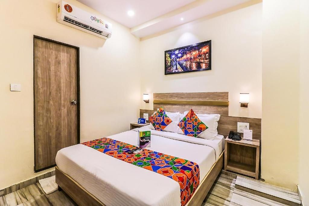 Glitz Aksa International - Nr T2 & Iit Guest house Mumbai