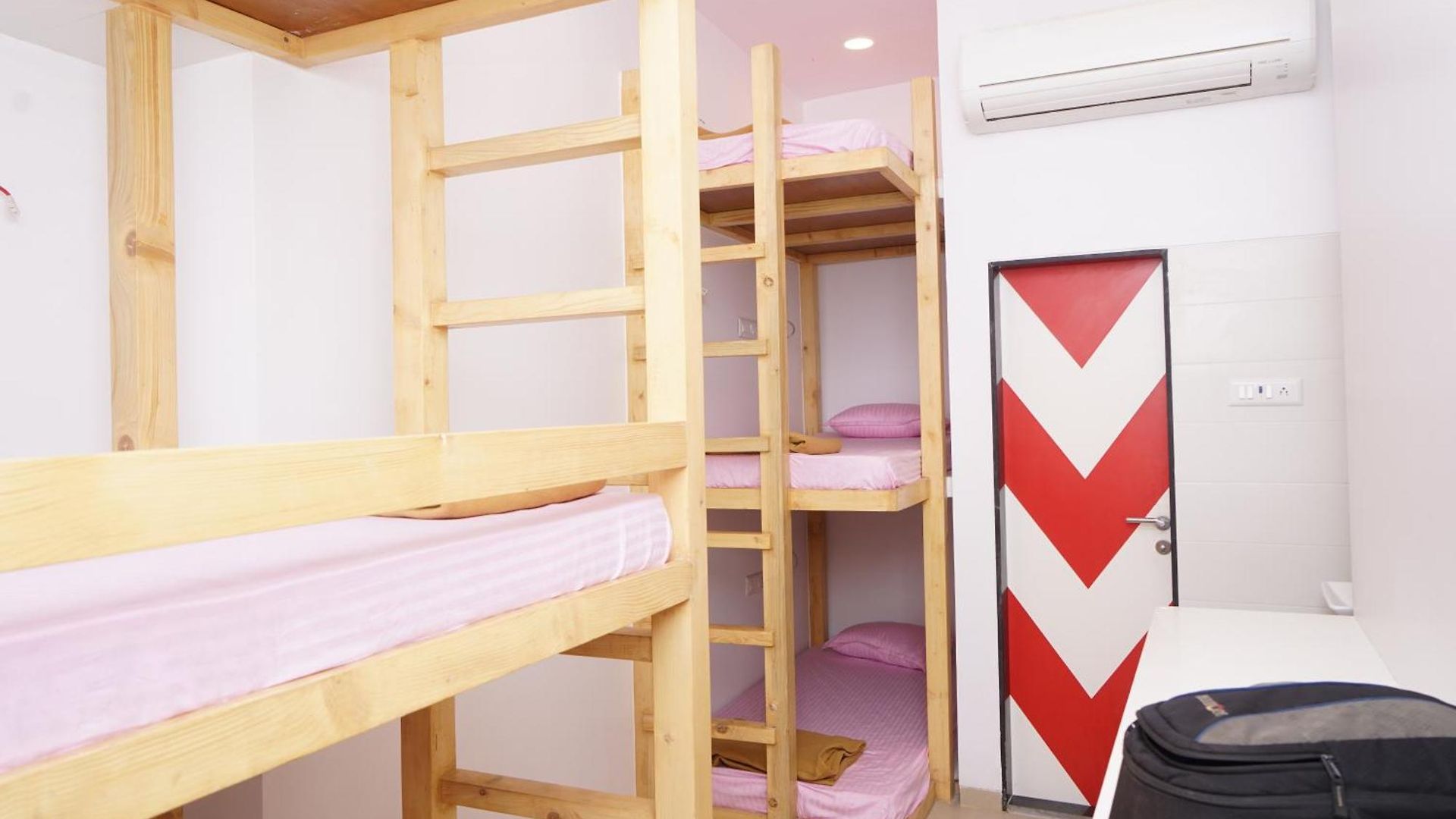 Hostel Staytion Dorm- A Backpackers