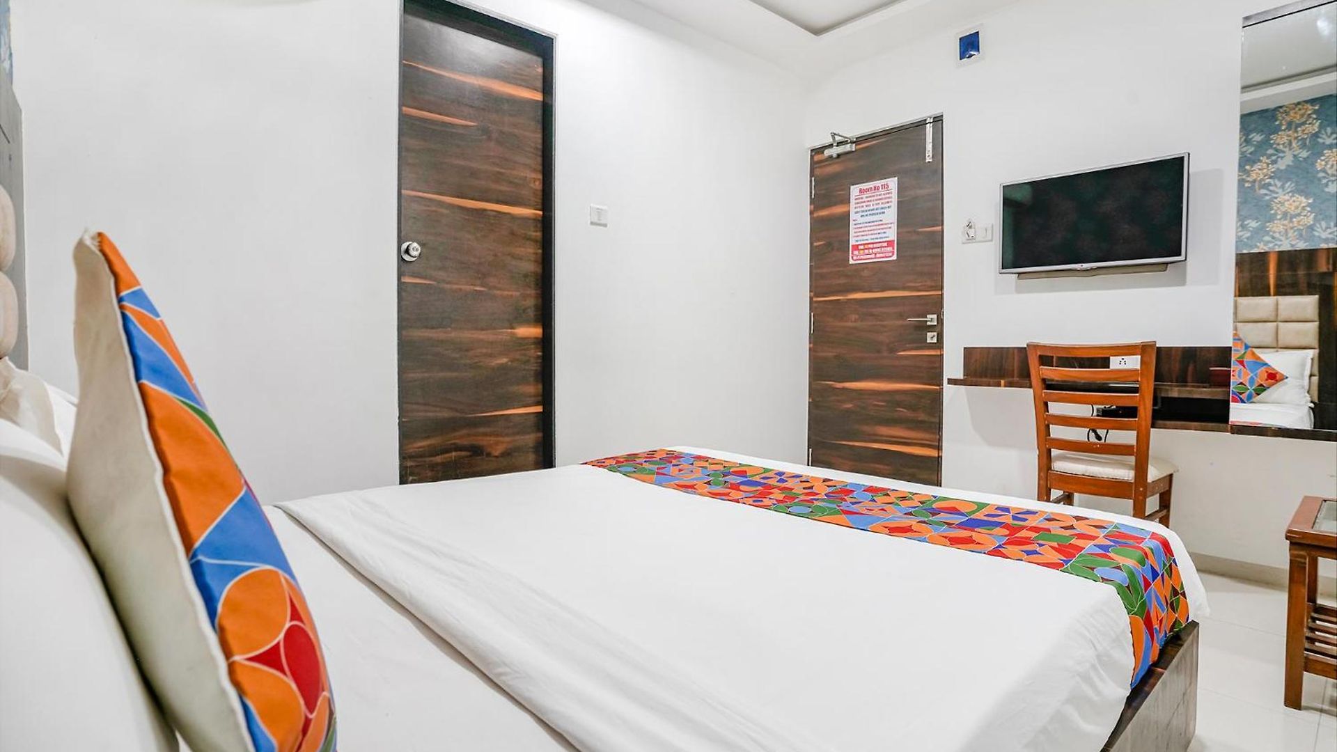 Fabhotel Elvis - Nr International Airport