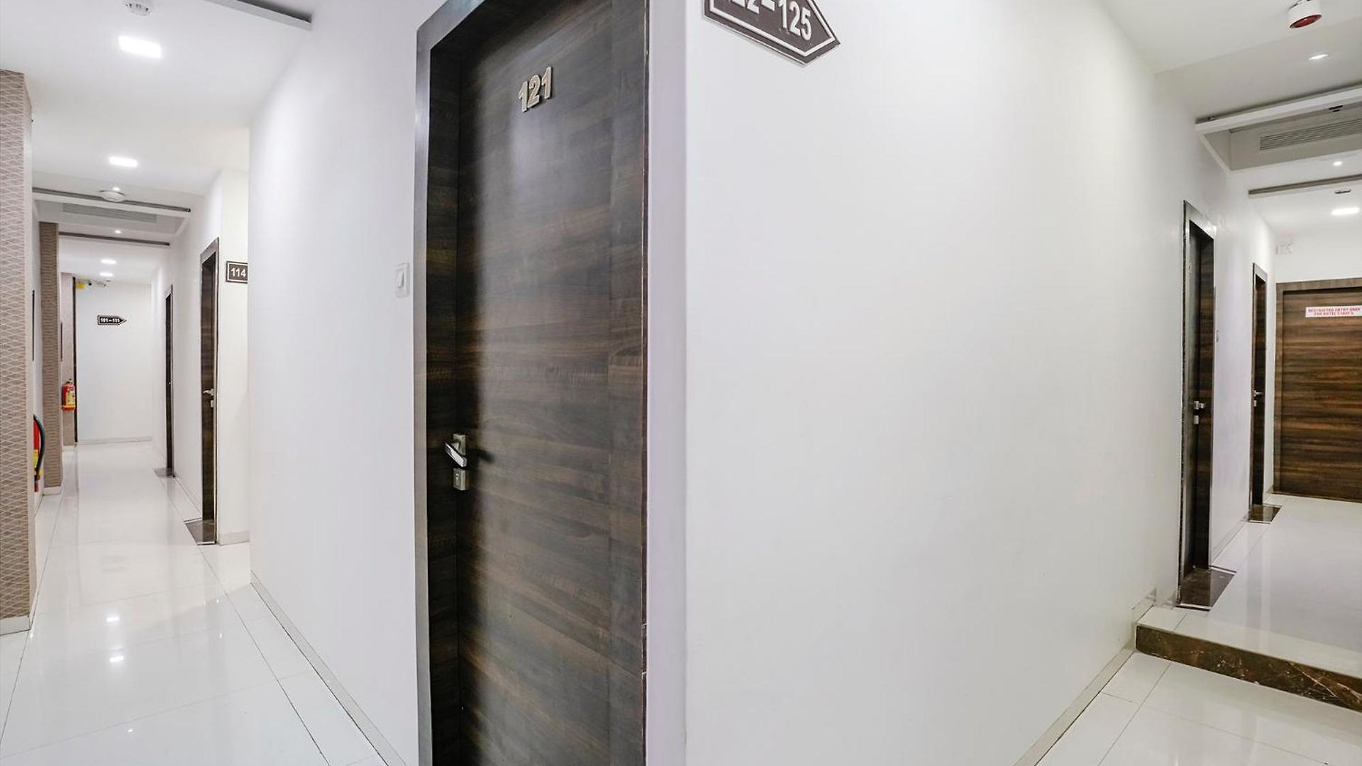 Fabhotel Elvis - Nr International Airport Hotel Mumbai