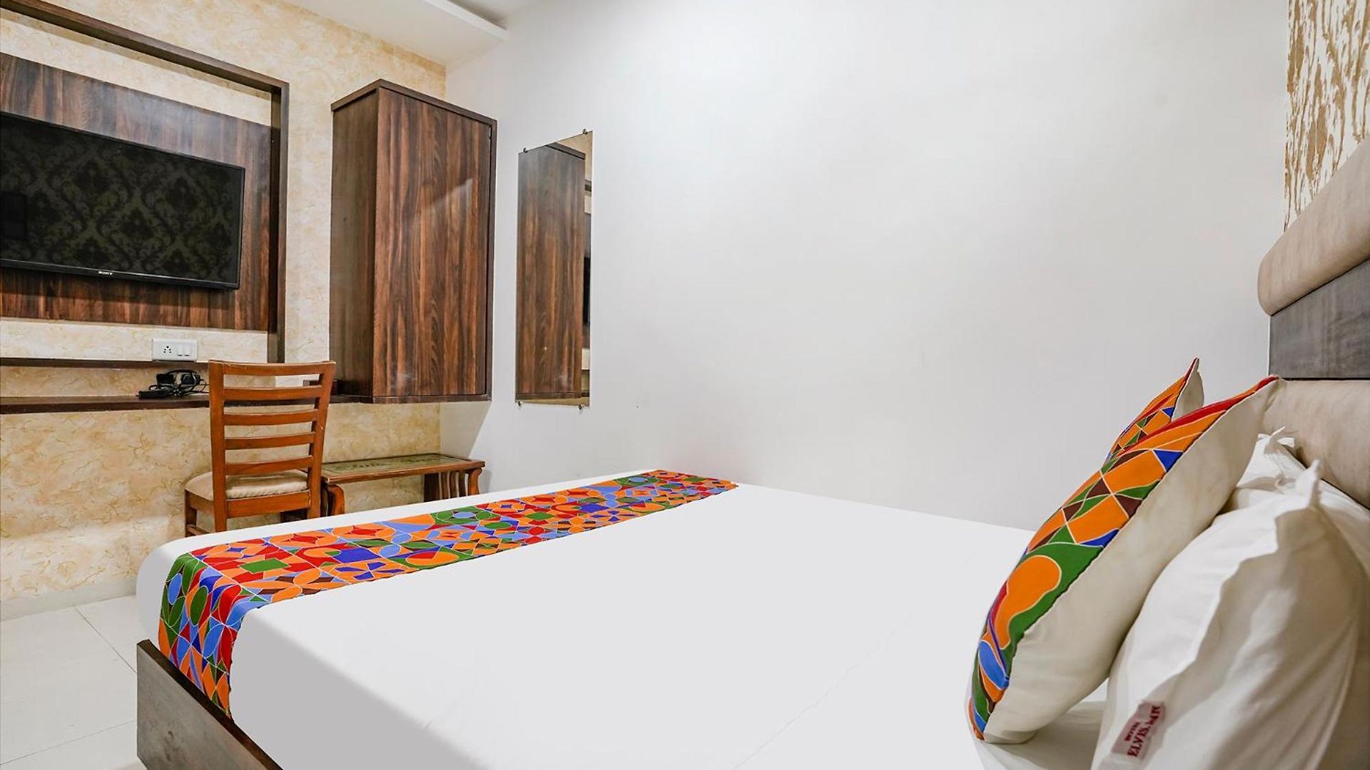 Fabhotel Elvis - Nr International Airport Mumbai