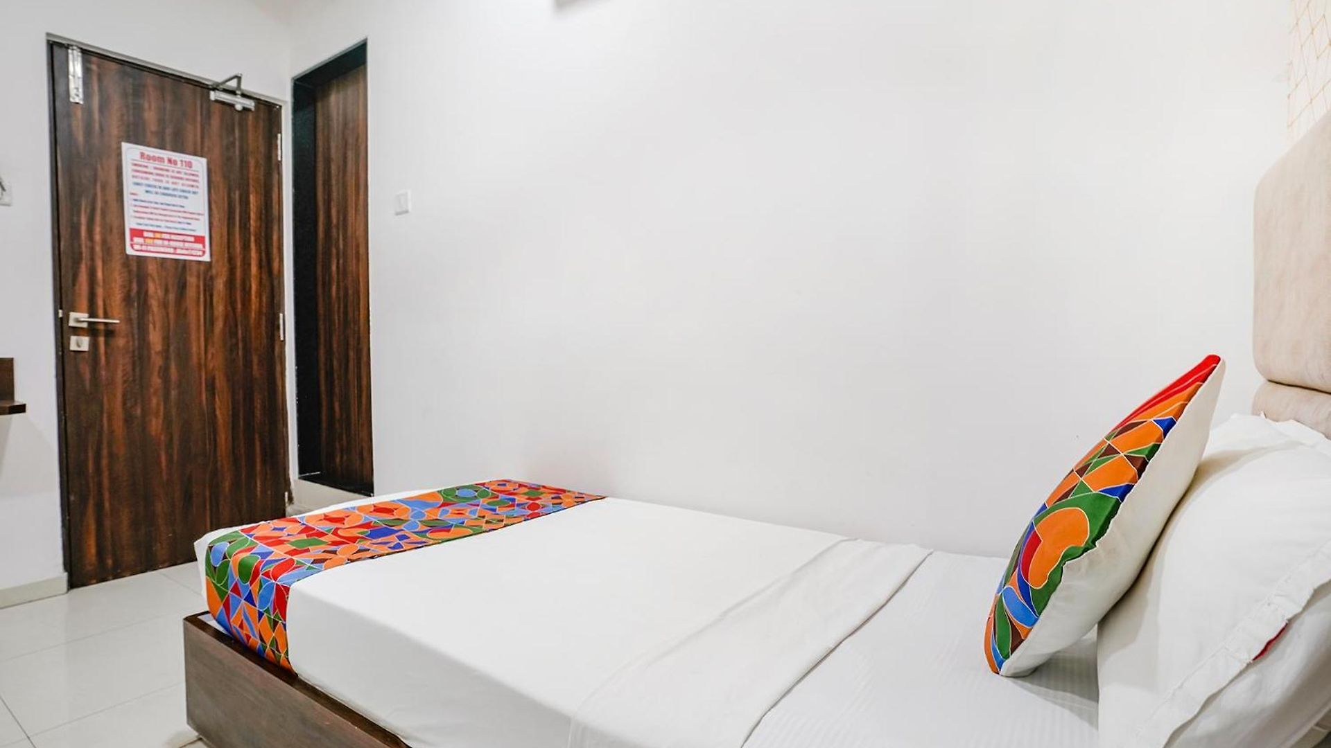 Fabhotel Elvis - Nr International Airport 3* Mumbai