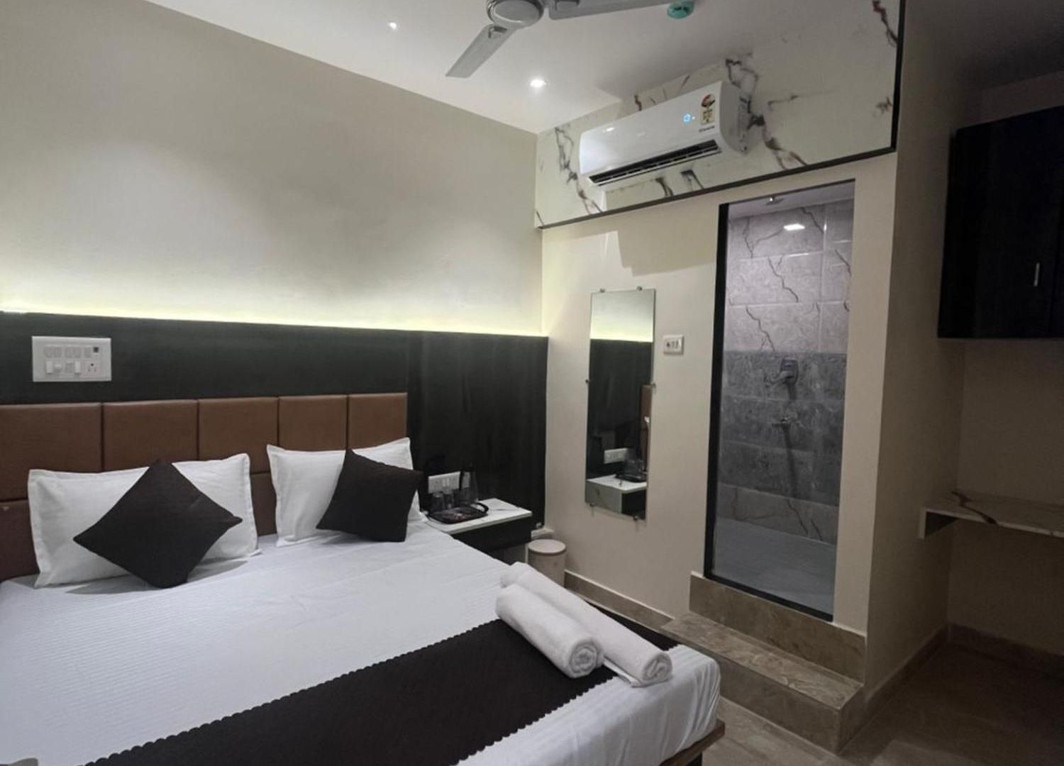 Powai Palace 3*