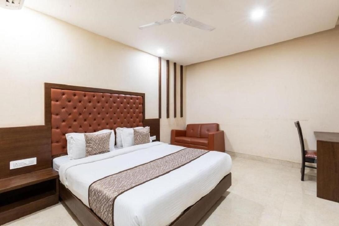 Vertigo Kurla West Hotel