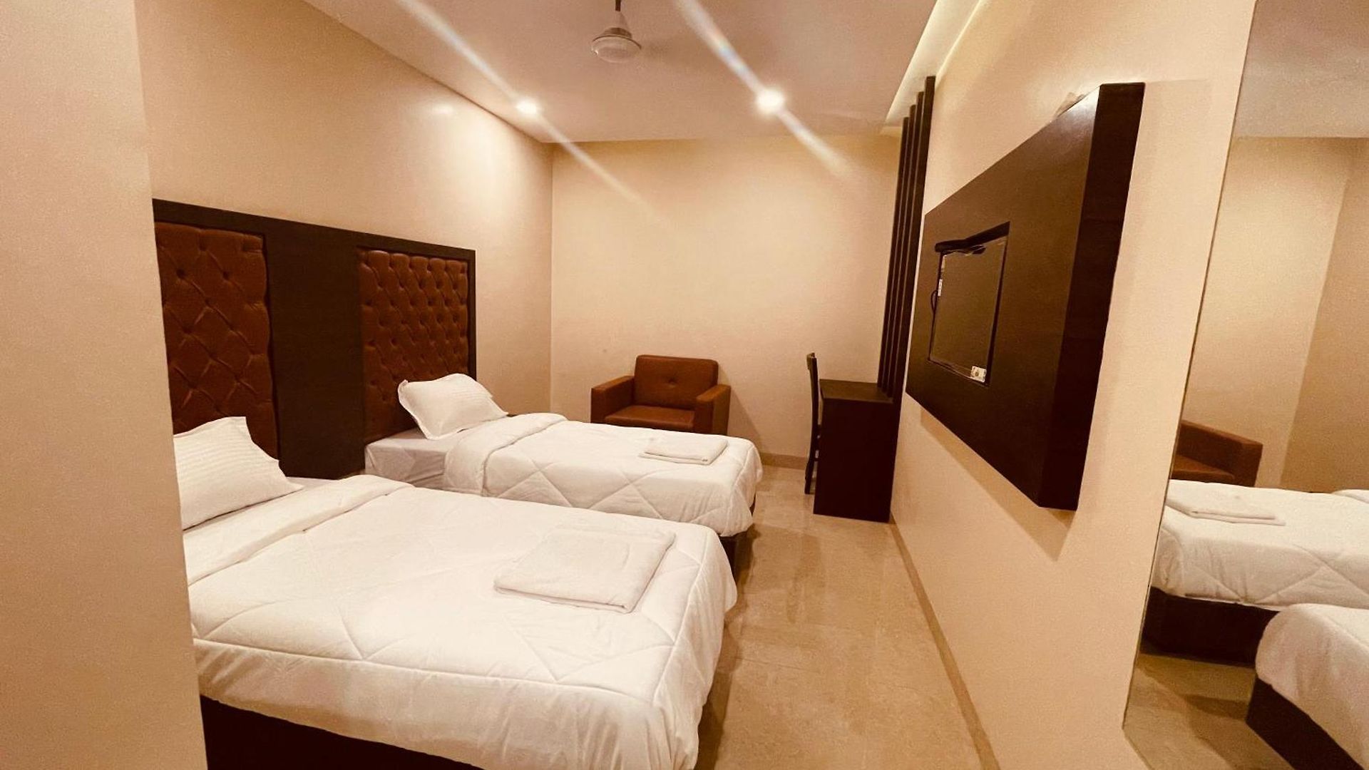 Hotel Vertigo Kurla West 2*
