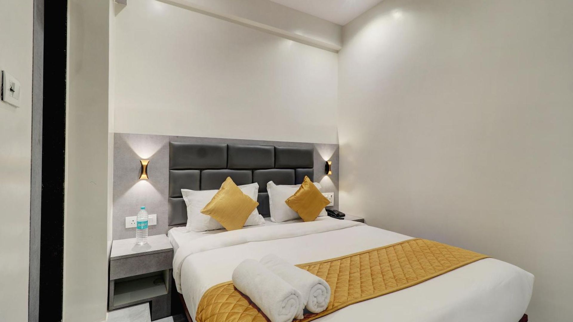 Hotel Enigma 3*