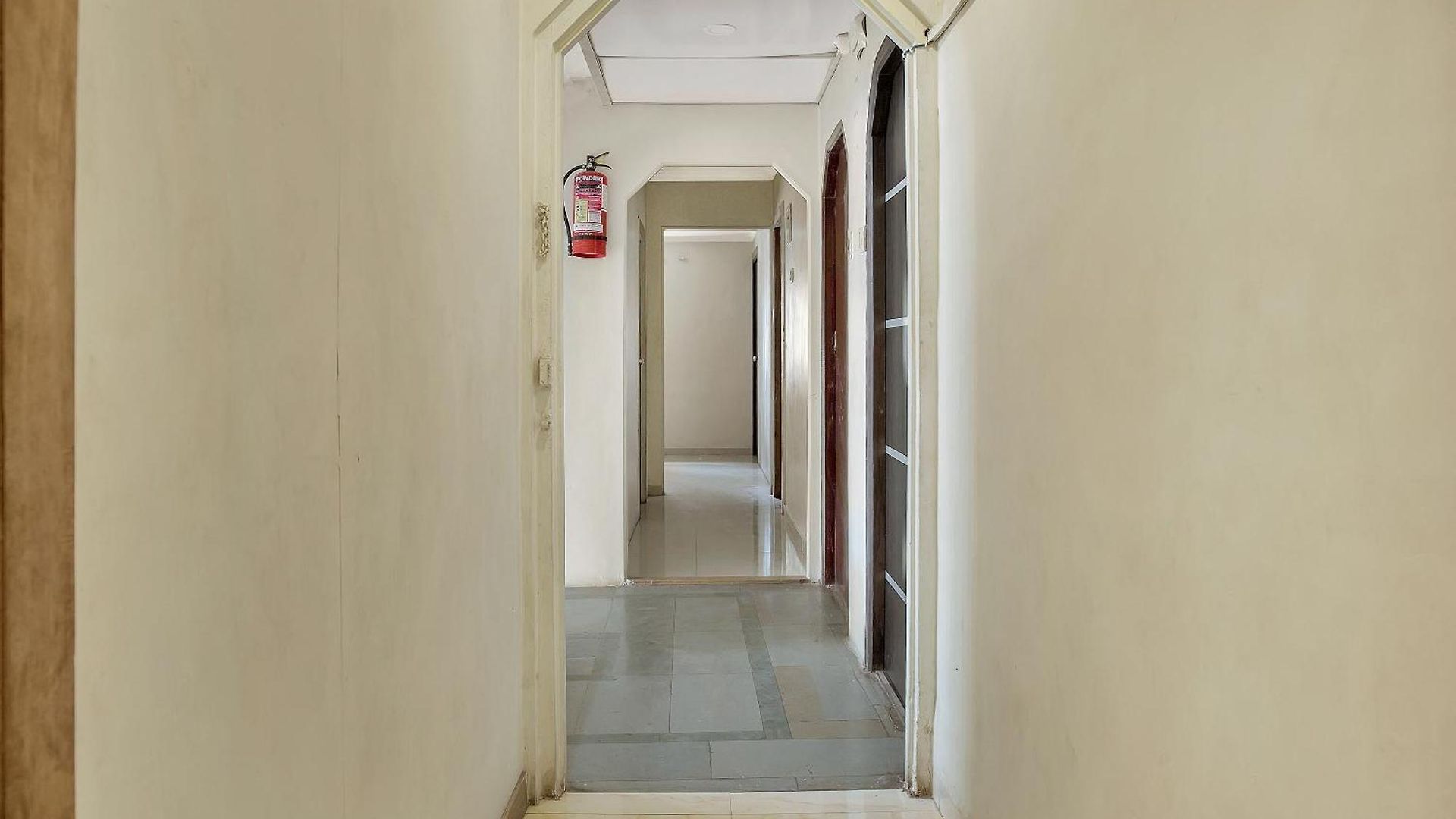 Hotel O Rana Residency Near Western Express Highway Metro Station