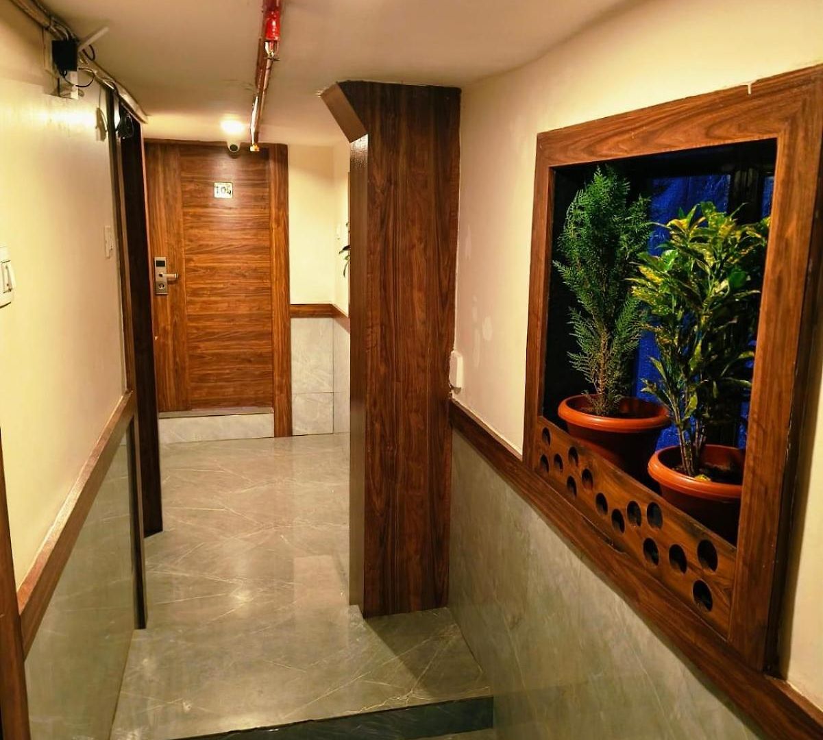 Hotel Elegant - Mohammed Ali Road Mumbai