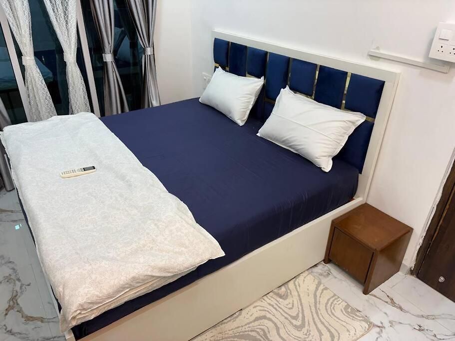 Modern 1bhk Retreat At Waroda Road, Bandra 203
