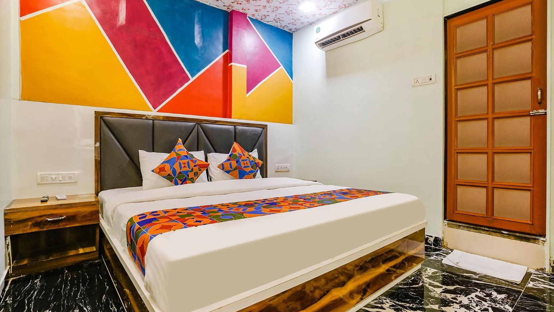Hotel Via Twigo 3*
