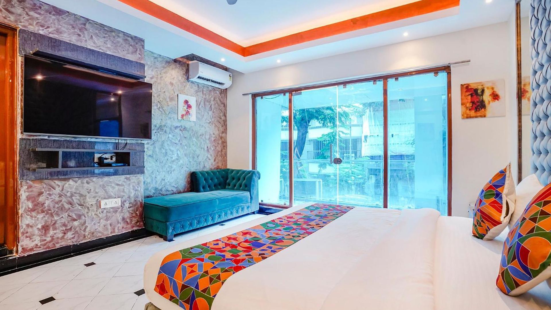Via Twigo Hotel Mumbai