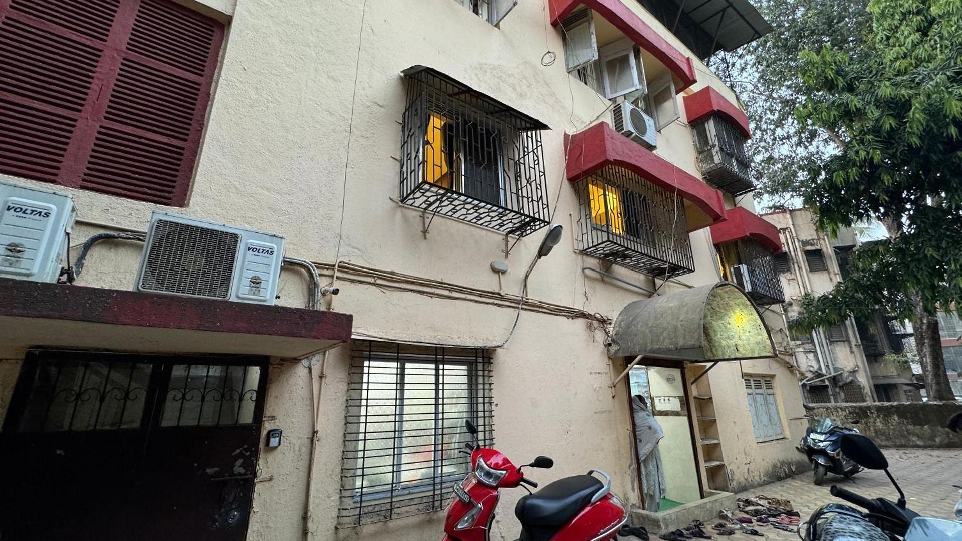 Osi Kurla West Apartment Mumbai