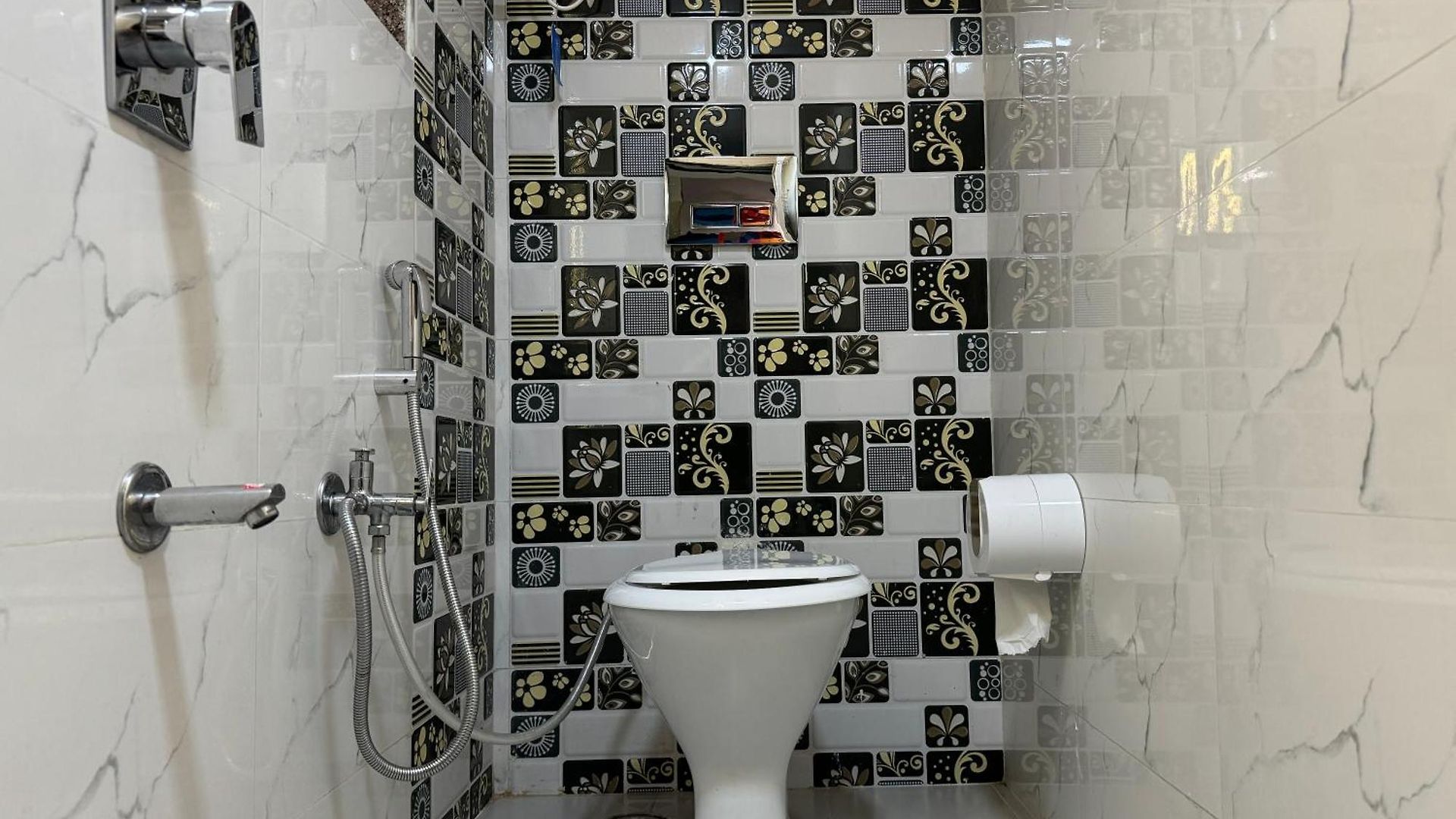Osi Kurla West Apartment Mumbai