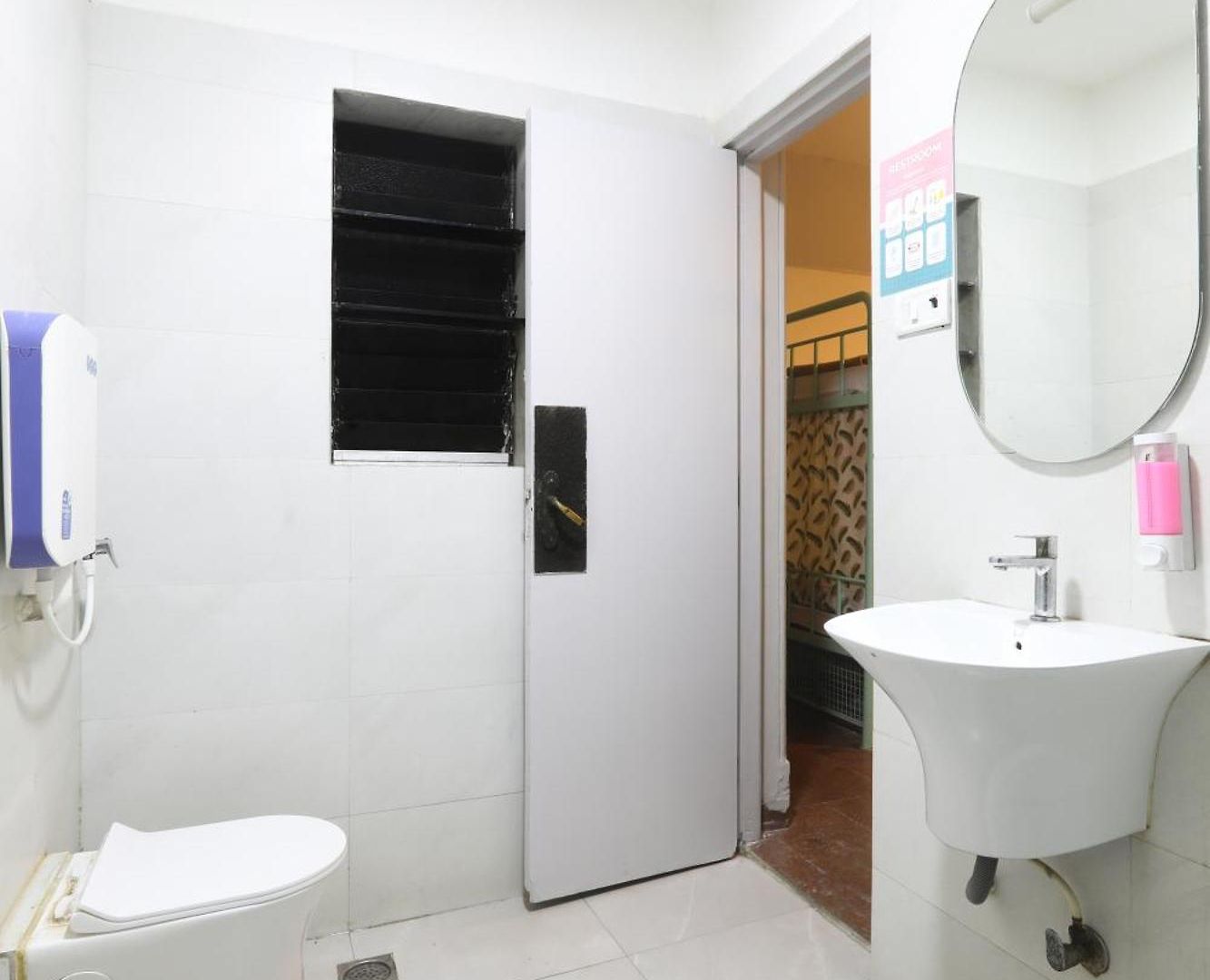 Mantra Hostel *
