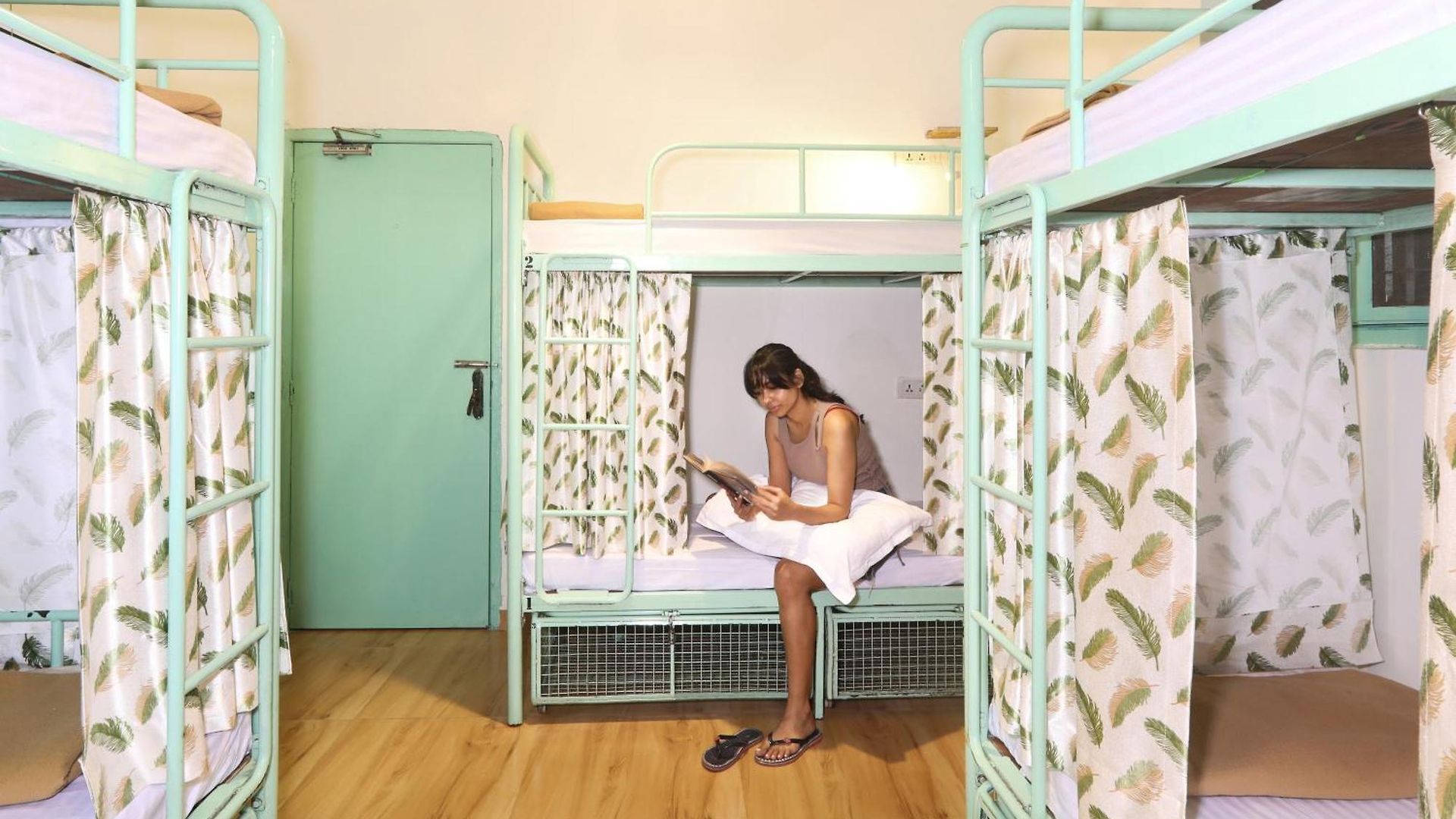Hostel Mantra Mumbai